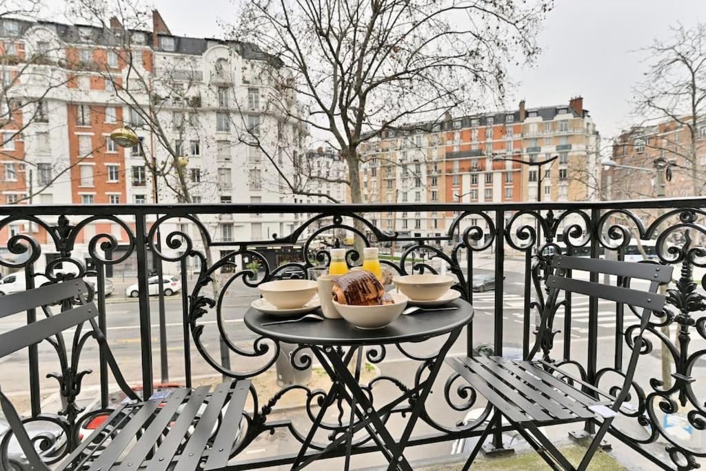 Appartement Proche Parc Monceau - III Paris Exterior foto